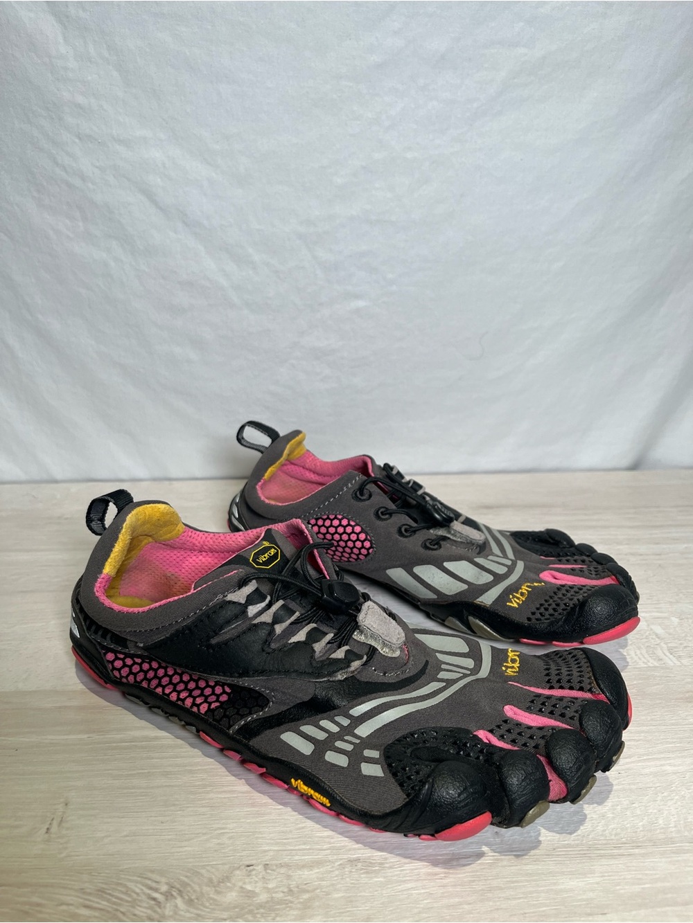 Vibram FiveFingers Komodo Sport Womens 38 7.5 8 Pink Toe Shoes Minimalist